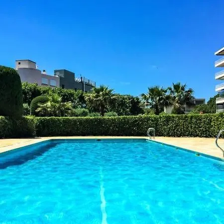 3 Pieces Avec Piscine 100m Plages 125 Apartment *