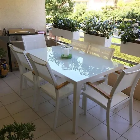 3 Pieces Avec Piscine 100m Plages 125 Apartment *